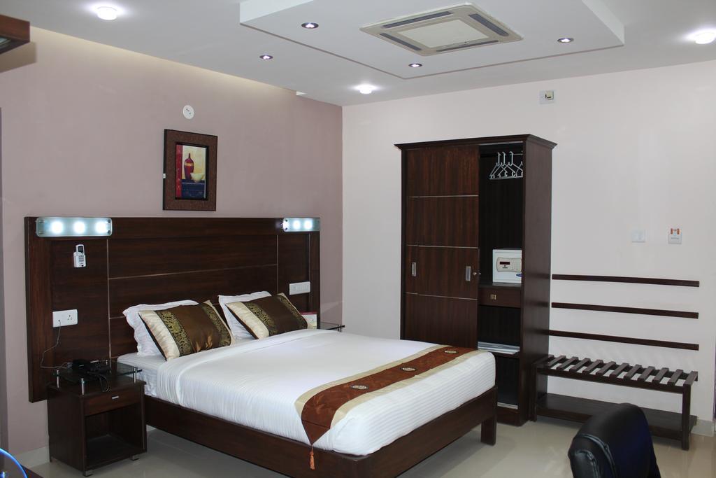 Maple Suites Bangalore Exterior photo