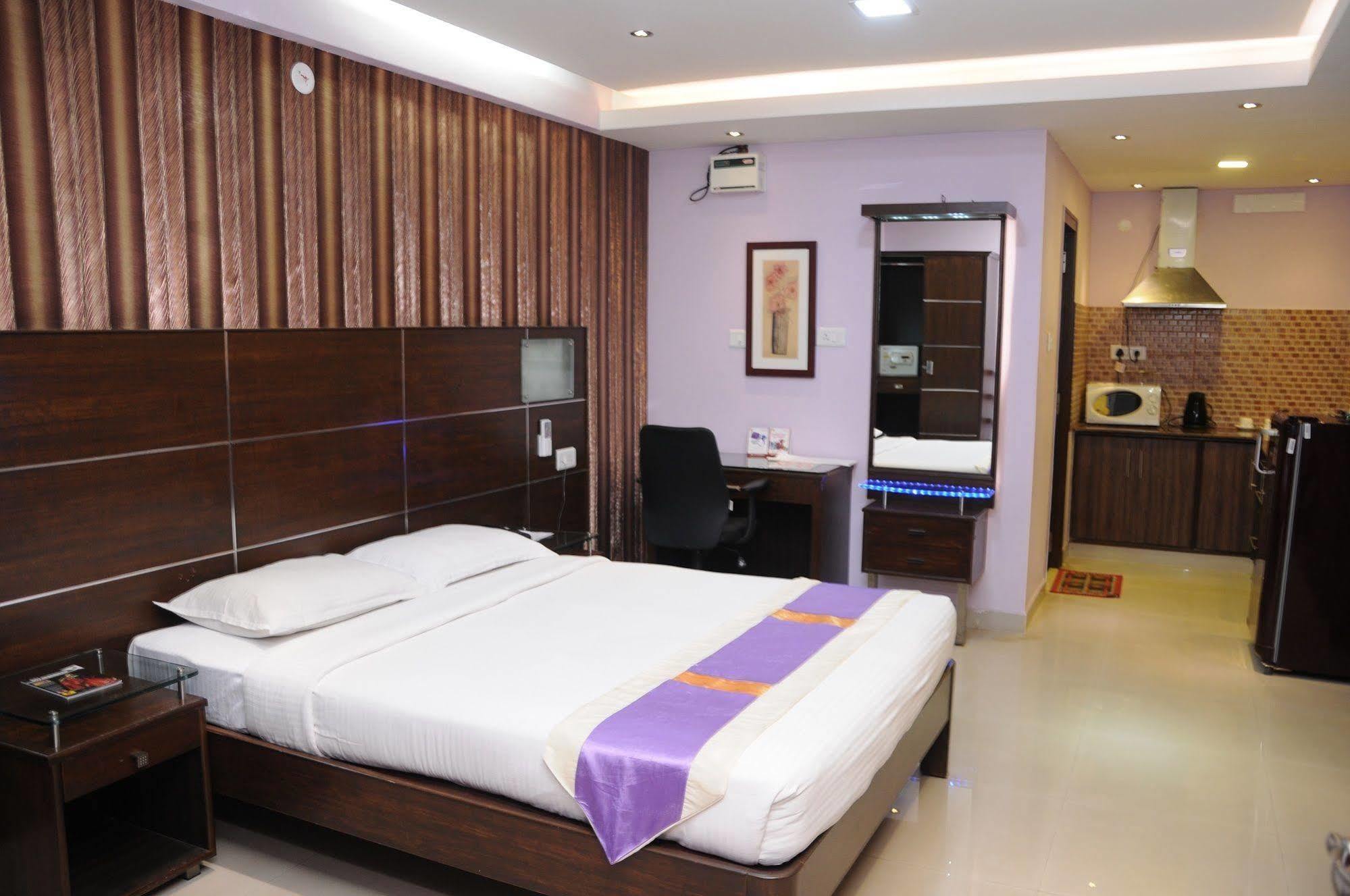 Maple Suites Bangalore Exterior photo